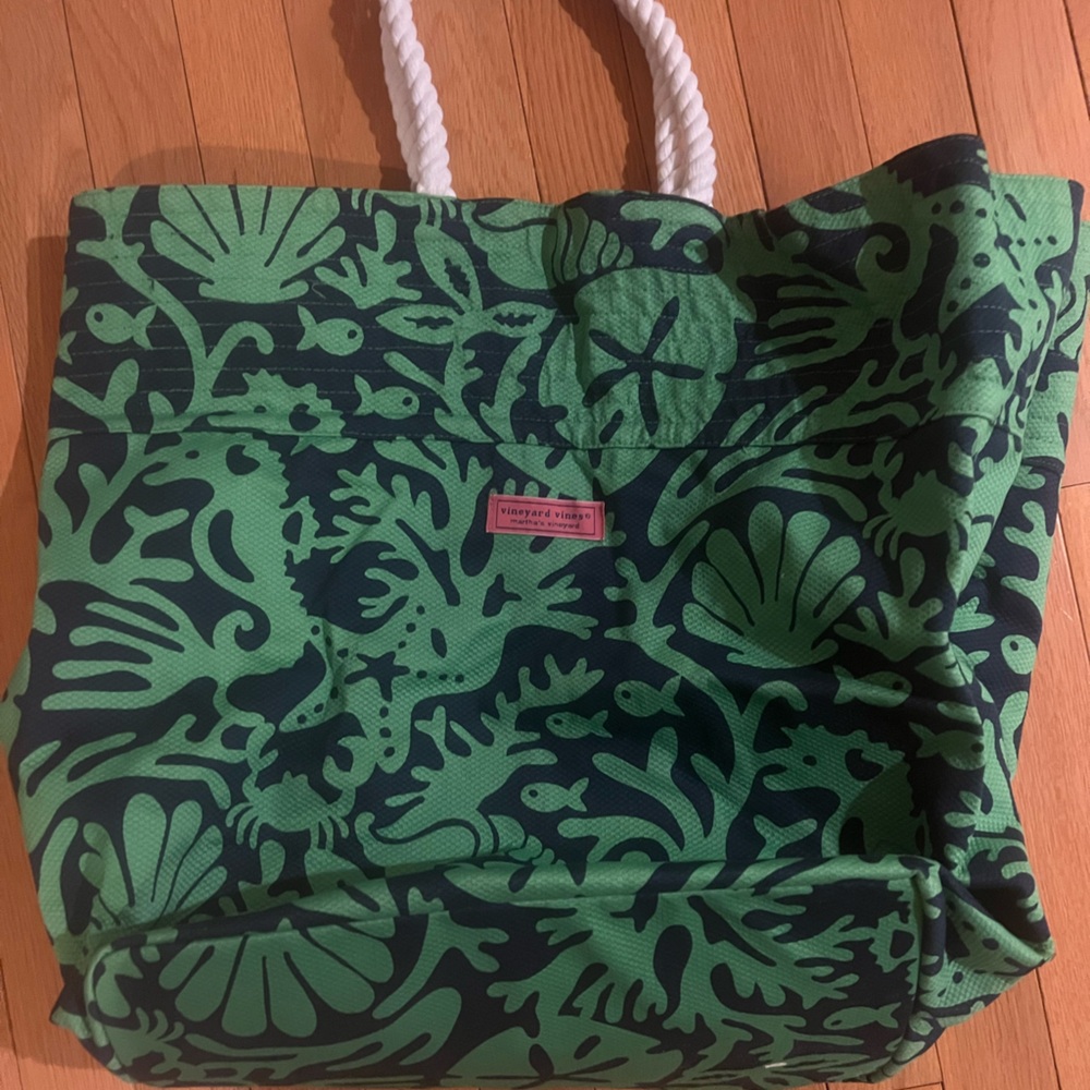 Vineyard Vines Beach Tote